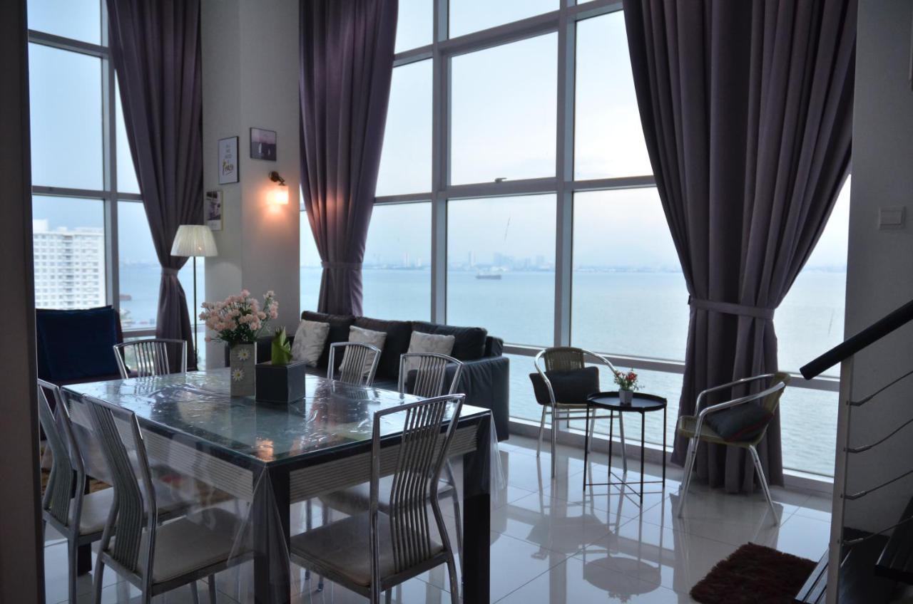 Maritime Suite Duplex Penang- Pemandangan Laut ジョージタウン エクステリア 写真